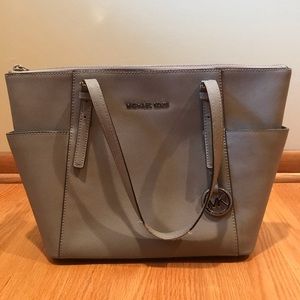 Michael Kors jet set tote